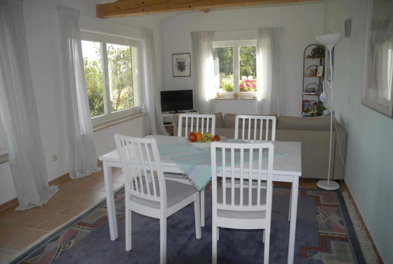 Ferienwohnung Au Pajot Ambax Bagian luar foto