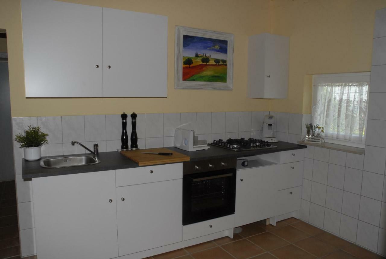 Ferienwohnung Au Pajot Ambax Bagian luar foto